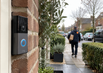 Deurbelcamera bij je voordeur? Dit mag je volgens de privacyregels wel en niet filmen