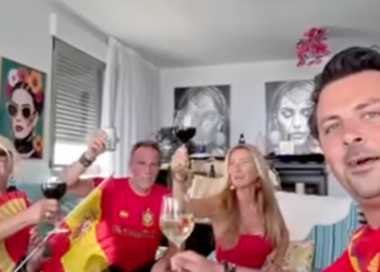Flinke spanningen tussen Peter en Monique Hansler: dit gebeurde tijdens het diner