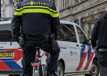 Jumbo-medewerker grijpt in bij vluchtende overvaller, maar dreigt nu zelf in problemen te komen