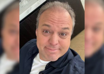 Frans Bauer ziet moeder Wies achteruitgaan door dementie: dit raakt het hele gezin