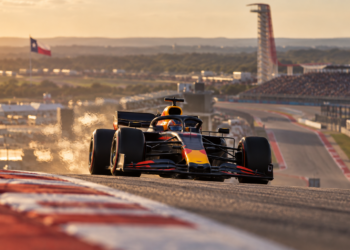 Max Verstappen baalt van hobbelig circuit in Austin maar mikt op nieuwe zege